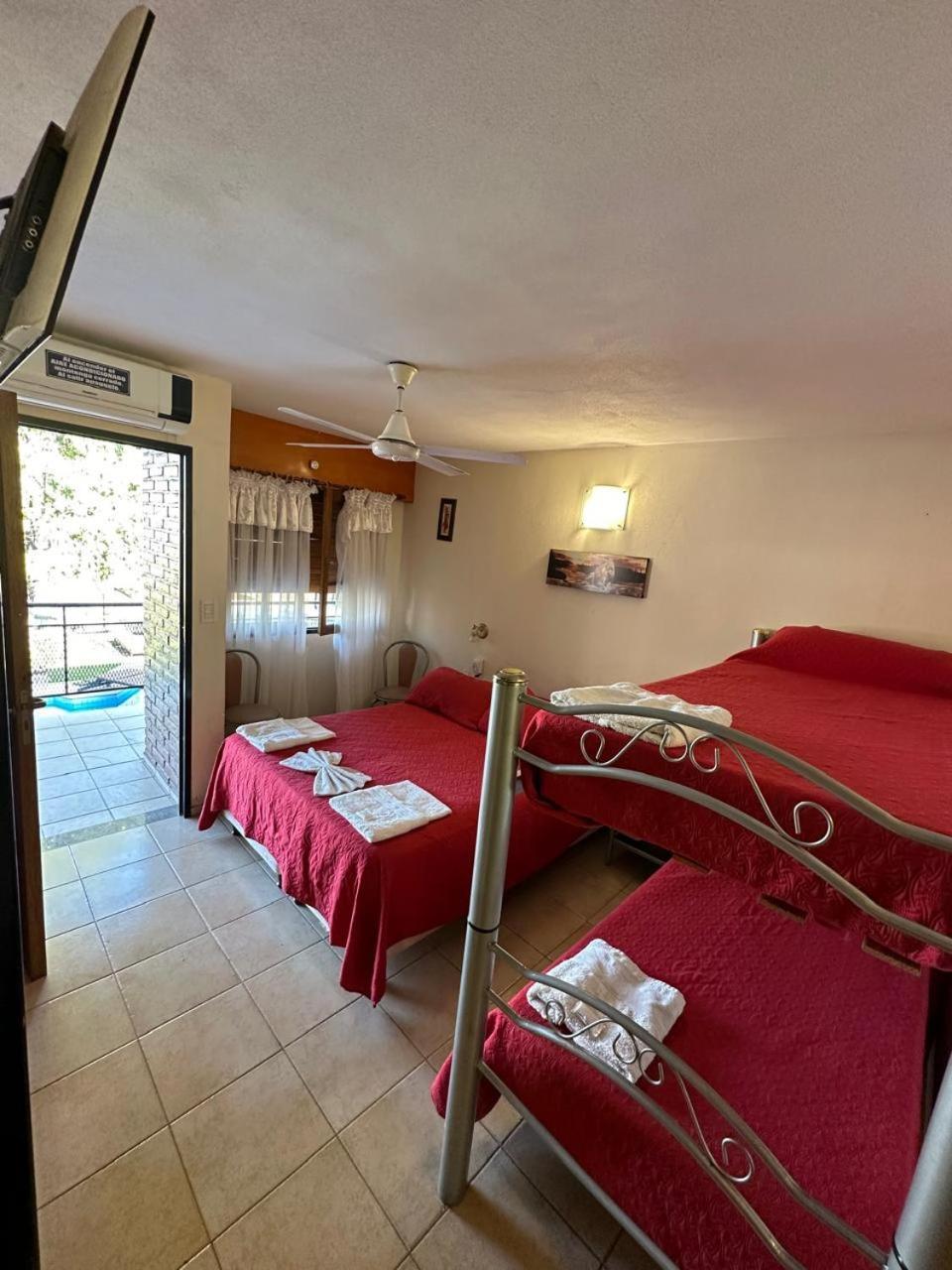 Hotel Carlos Paz Villa Carlos Paz Bagian luar foto
