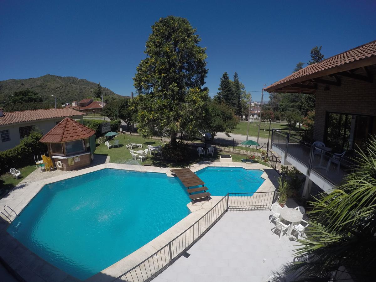 Hotel Carlos Paz Villa Carlos Paz Bagian luar foto