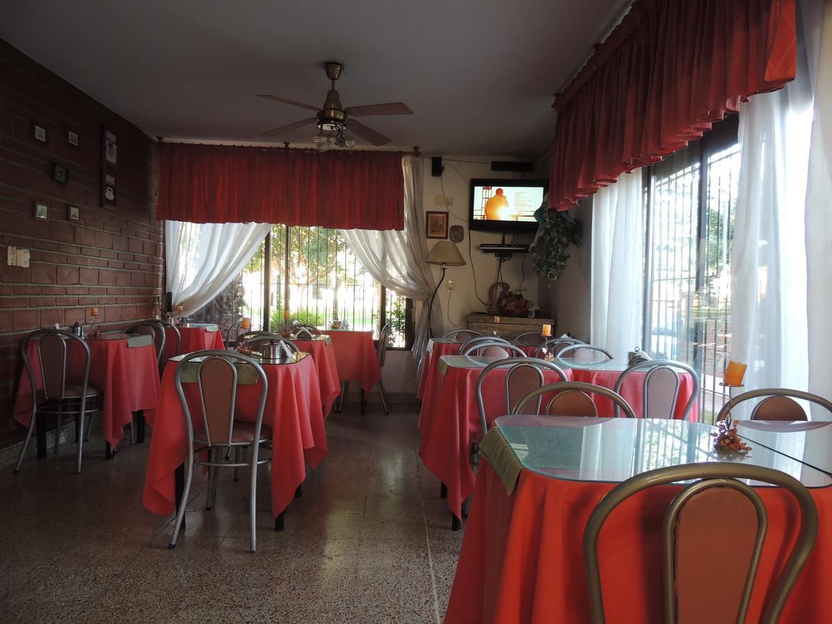 Hotel Carlos Paz Villa Carlos Paz Bagian luar foto