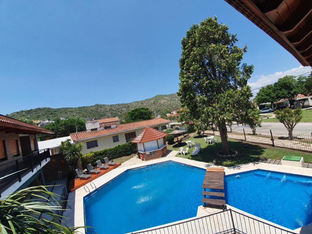 Hotel Carlos Paz Villa Carlos Paz Bagian luar foto