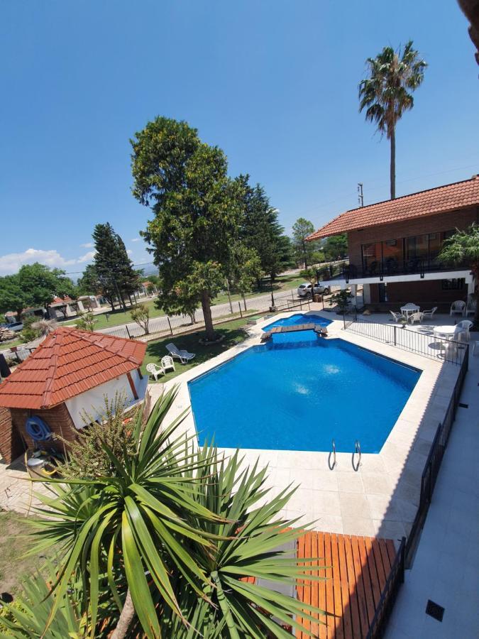 Hotel Carlos Paz Villa Carlos Paz Bagian luar foto