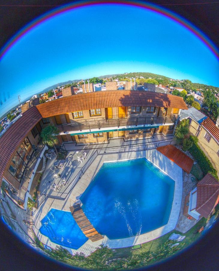 Hotel Carlos Paz Villa Carlos Paz Bagian luar foto