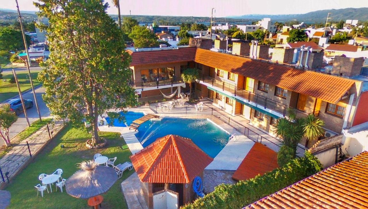 Hotel Carlos Paz Villa Carlos Paz Bagian luar foto