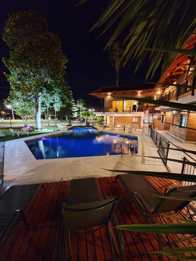 Hotel Carlos Paz Villa Carlos Paz Bagian luar foto
