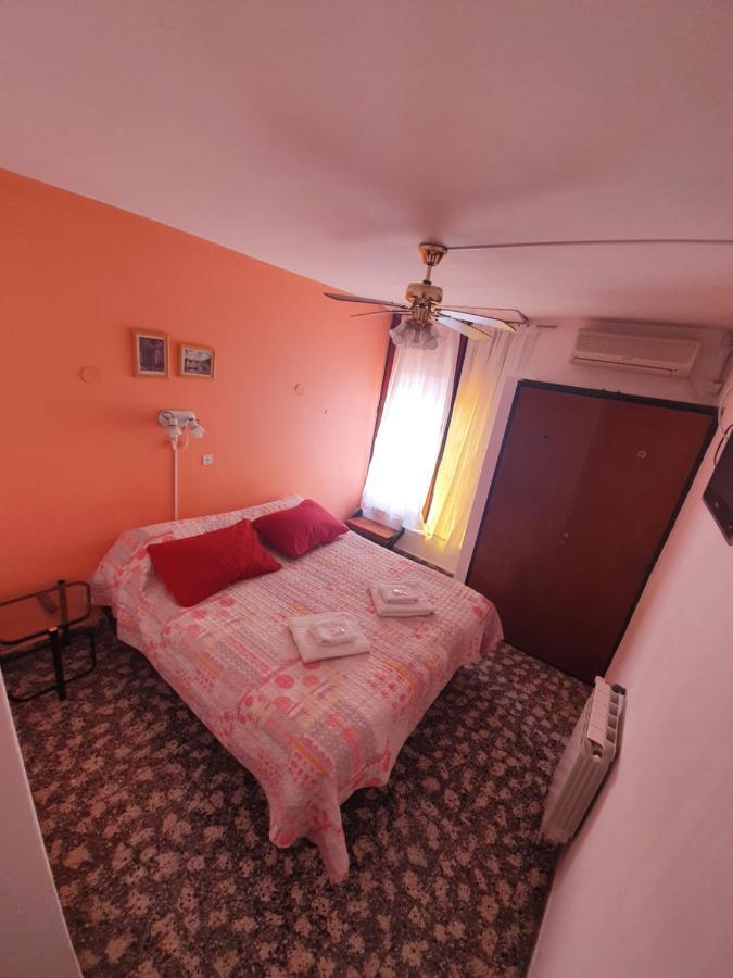 Hotel Carlos Paz Villa Carlos Paz Bagian luar foto